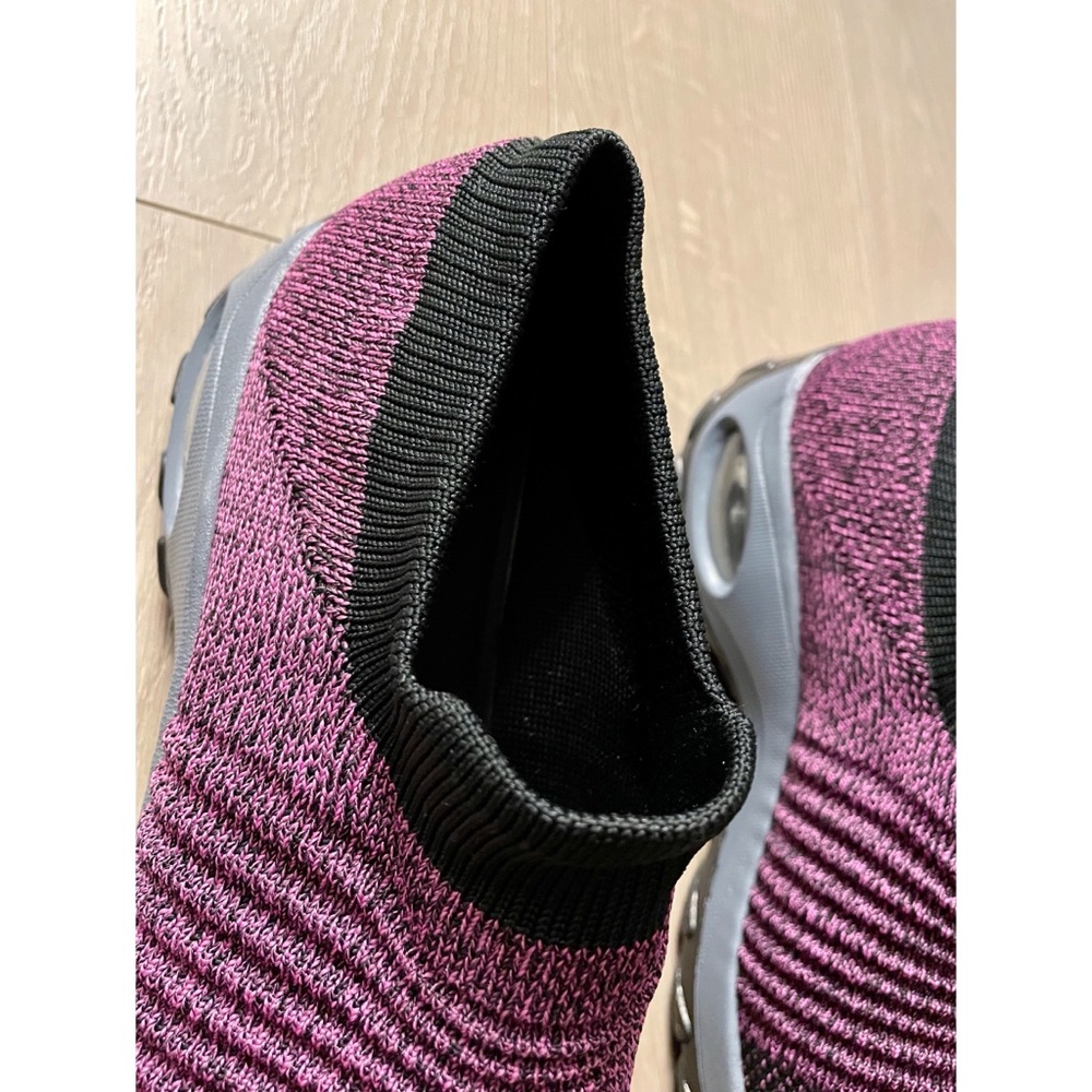 Hyper Memory Foam Sneaker - image 8